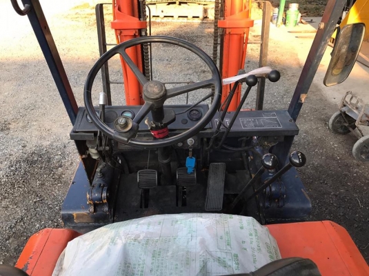 ขายโฟล์คลิฟต์ KOMATSU FG25 2.5ตัน เสาสูง 3 เมตร นำเข้าจากประเทศญี่ปุ่น สภาพสวย พร้อมใช้งาน สนใจติดต่อ 081-948-5494