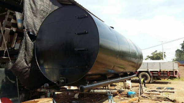 ขายโล๊ะ ถังบุบครับ โล๊ะเลย 20,000 ลิตร ทำสีใหม่ **75,000 เท่านั้นครับ** สนใจติดต่อเลยครับ