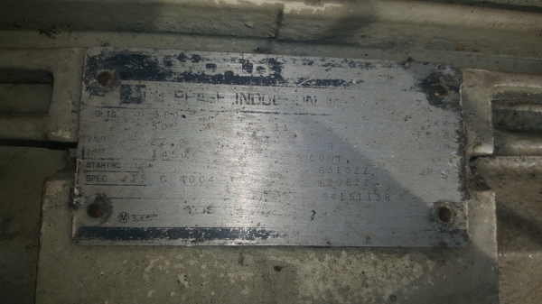 ขายถังปั๊มน้ำมันไฮโดรลิคมอเตอร์ 22 kw ราคา 32,000 บาท