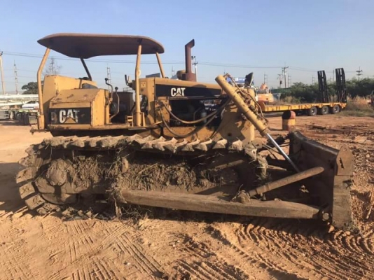 ขาย 355,000 CAT D4E  เครื่อง 43Vฝาบาง โช่หนา เกียร์ดี ใบสวยตีนเป็ด. เอกสารชื้อขาย  รถอยู่ จ.ปทุมธานี โทร&amp;ไอดีไลน์  090-772-3710 090-772-3708