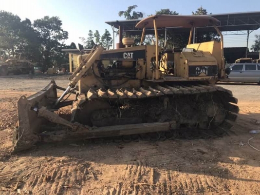 ขาย 355,000 CAT D4E  เครื่อง 43Vฝาบาง โช่หนา เกียร์ดี ใบสวยตีนเป็ด. เอกสารชื้อขาย  รถอยู่ จ.ปทุมธานี โทร&amp;ไอดีไลน์  090-772-3710 090-772-3708