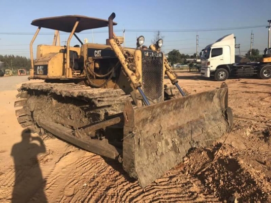 ขาย 355,000 CAT D4E  เครื่อง 43Vฝาบาง โช่หนา เกียร์ดี ใบสวยตีนเป็ด. เอกสารชื้อขาย  รถอยู่ จ.ปทุมธานี โทร&amp;ไอดีไลน์  090-772-3710 090-772-3708