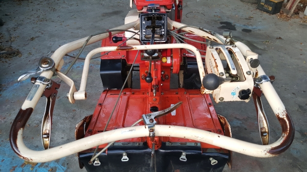 รถพรวนดิน 7 แรง 4 จังหวะ รหัสสินค้า C2 - 9 พร้อมใช้งาน เปลี่ยนถ่ายของเหลวให้หมด พ่นทับตัวหยุดสนิมเหล็ก