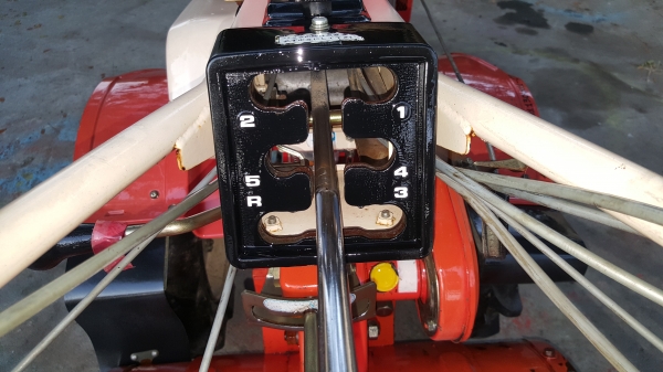 รถพรวนดิน 7 แรง 4 จังหวะ รหัสสินค้า C2 - 9 พร้อมใช้งาน เปลี่ยนถ่ายของเหลวให้หมด พ่นทับตัวหยุดสนิมเหล็ก