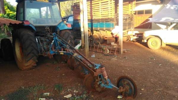 ขายรถไถ FORD 6640 2 เพลา เอกสารอินวอย ใบมีด 4 จาน CMT จาน 26 นิ้ว ราคา 600000