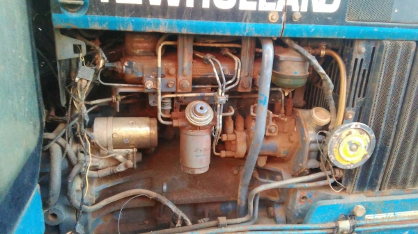 ขายรถไถ FORD 6640 2 เพลา เอกสารอินวอย ใบมีด 4 จาน CMT จาน 26 นิ้ว ราคา 600000