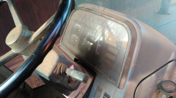 ขายรถไถ FORD 6640 2 เพลา เอกสารอินวอย ใบมีด 4 จาน CMT จาน 26 นิ้ว ราคา 600000