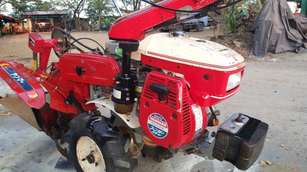 รถพร้อมดินสาดออกข้าง มีตัวตบดินกันดินไหน ปรับสภาพแล้วพร้อมใช้งาน ใบตีดินเต็มๆๆ รหัสสินค้า C2 - 15 ราคา 35000 บาท