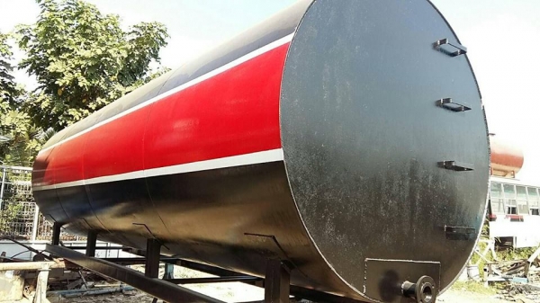 ถังน้ำมัน 15,000 ลิตร เหล็กหนา 6 มิล ใบนี้สวยครับ ขึ้นรถบรรทุกได้ ขาย 75,000 ครับ