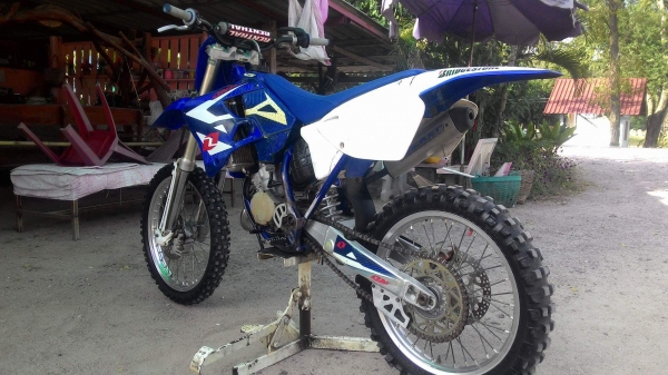 2001yz125