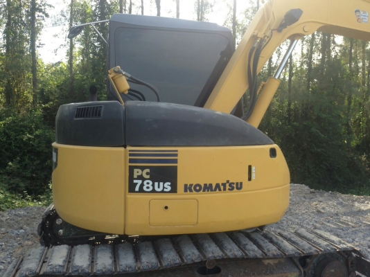 รถแม็คโคยี่ห้อ KOMATSU รุ่น PC78 US -6NO SERIAL NO. 11604 รถแม็คโคยี่ห้อ KOMATSU รุ่น PC78 US -6NO SERIAL NO. 11604