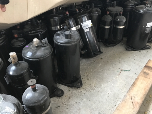 ขายคอมเพรสเซอร์แอร์ Gree ขนาด 12000btu ของใหม่ไม่เคยใช้งาน มีหลายตัวครับ ขายคอมเพรสเซอร์แอร์ Gree ขนาด 12000btu ของใหม่ไม่เคยใช้งาน มีหลายตัวครับ