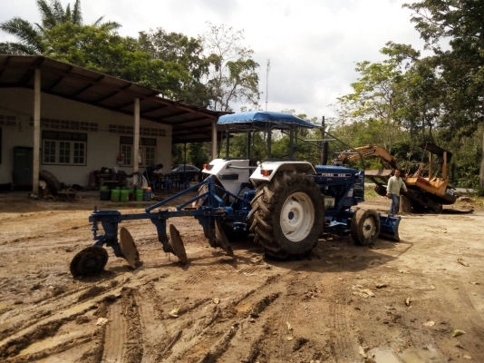 ขายรถไถ FORD 6610 เพลาเดี่ยว ใบมีด 3 จาน 7 จาน ราคา 320000