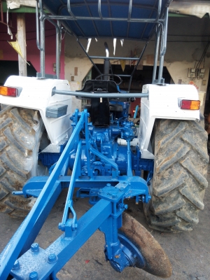 ขายรถไถ FORD 6610 เพลาเดี่ยว ใบมีด 3 จาน 7 จาน ราคา 320000