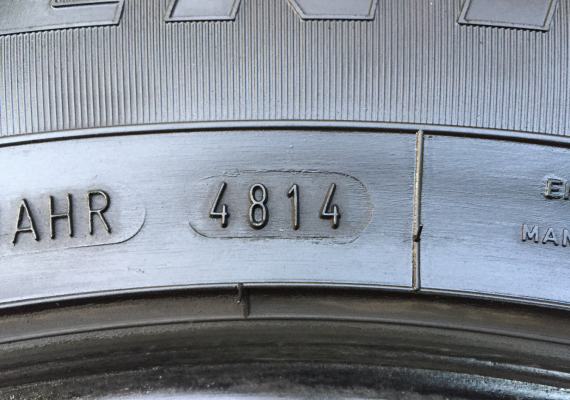 ยาง Goodyear 265 65 17 ปลายปี14 ดอกเต็ม ใช้ยาว ราคาไม่แพง