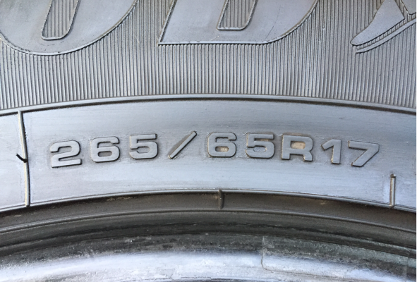 ยาง Goodyear 265 65 17 ปลายปี14 ดอกเต็ม ใช้ยาว ราคาไม่แพง