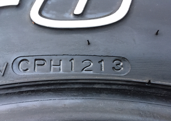 ยางคู่ Hankook 265 70 16 ปี13 ดอกเยอะ ไม่มีปะ ราคาไม่แพง ยางคู่ Hankook 265 70 16 ปี13 ดอกเยอะ ไม่มีปะ ราคาไม่แพง