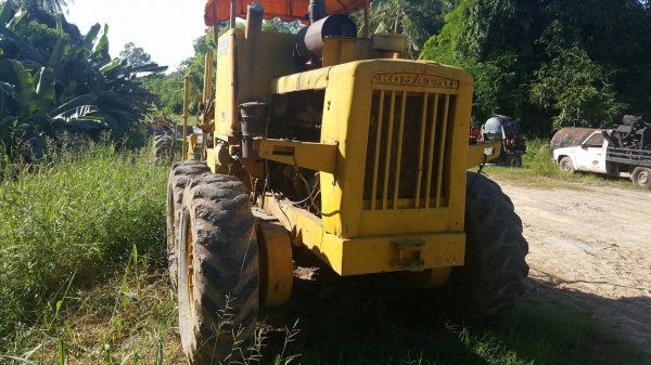 ขายรถเกรด KOMATSU GD37/6H  ราคา 240000