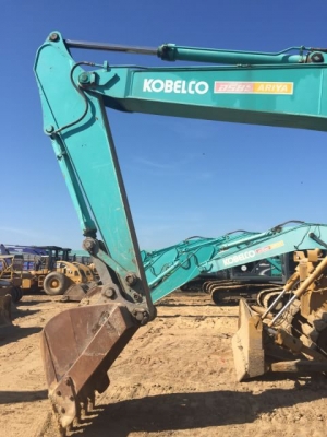 ขายKobelco sk200m6yn08Superสภาพพร้อมใช้ ติดต่อคุณอ๊อฟพิจิตร086-737-9991