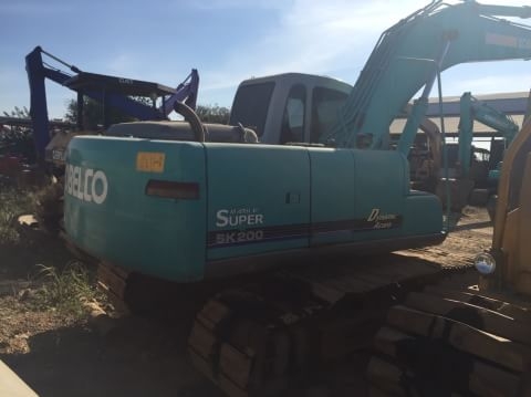 ขายKobelco sk200m6yn08Superสภาพพร้อมใช้ ติดต่อคุณอ๊อฟพิจิตร086-737-9991
