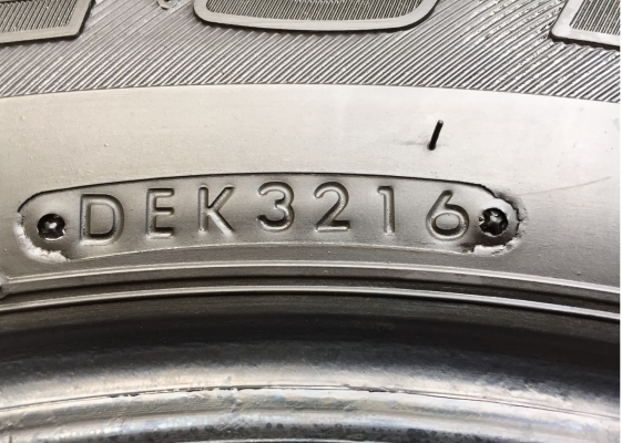 (ขอบคุณลูกค้าทุกท่านครับ) ยาง Bridgestone 245 70 16 ปี16 ดอกเต็ม เนื้อนิ่มๆ ไม่มีปะ ราคาไม่แพง