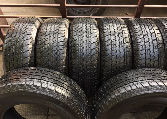(ขอบคุณลูกค้าทุกท่านครับ) ยาง Bridgestone 245 70 16 ปี16 ดอกเต็ม เนื้อนิ่มๆ ไม่มีปะ ราคาไม่แพง