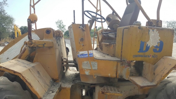 ขายตามสภาพ รถตัก CAT 920 เอวอ่อน ไม่มีเครื่อง เกียร์มี ปั้มครบ ราคาต่อรองได้