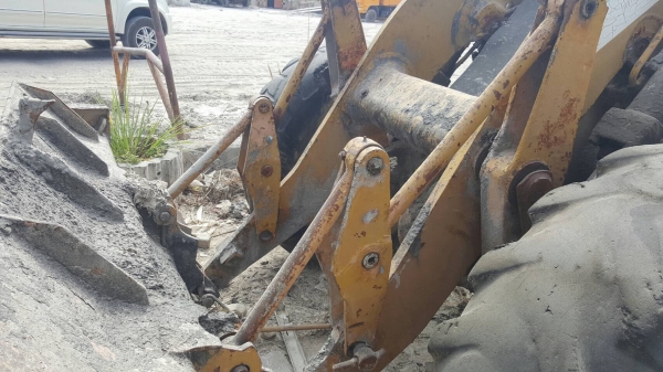 ขายตามสภาพ รถตัก CAT 920 เอวอ่อน ไม่มีเครื่อง เกียร์มี ปั้มครบ ราคาต่อรองได้