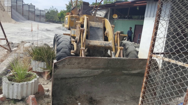 ขายตามสภาพ รถตัก CAT 920 เอวอ่อน ไม่มีเครื่อง เกียร์มี ปั้มครบ ราคาต่อรองได้