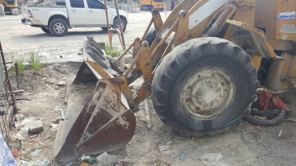 ขายตามสภาพ รถตัก CAT 920 เอวอ่อน ไม่มีเครื่อง เกียร์มี ปั้มครบ ราคาต่อรองได้