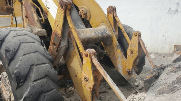 ขายตามสภาพ รถตัก CAT 920 เอวอ่อน ไม่มีเครื่อง เกียร์มี ปั้มครบ ราคาต่อรองได้