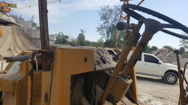 ขายตามสภาพ รถตัก CAT 920 เอวอ่อน ไม่มีเครื่อง เกียร์มี ปั้มครบ ราคาต่อรองได้