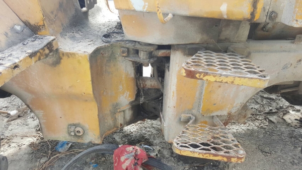 ขายตามสภาพ รถตัก CAT 920 เอวอ่อน ไม่มีเครื่อง เกียร์มี ปั้มครบ ราคาต่อรองได้