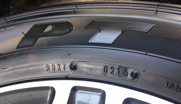 แม็กพร้อมยางป้ายแดงปี16 ฟอร์จูนเนอร์ ขอบ18 ตุ่ม เส้นสีครบ แม็กพร้อมยางป้ายแดงปี16 ฟอร์จูนเนอร์ ขอบ18 ตุ่ม เส้นสีครบ