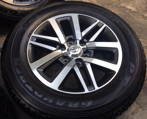 แม็กพร้อมยางป้ายแดงปี16 ฟอร์จูนเนอร์ ขอบ18 ตุ่ม เส้นสีครบ แม็กพร้อมยางป้ายแดงปี16 ฟอร์จูนเนอร์ ขอบ18 ตุ่ม เส้นสีครบ