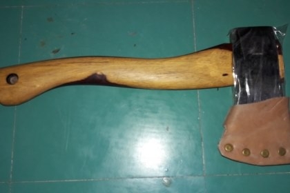 ขายขวานเสือ1 1/4ปอน HULT'S CELEBRATED AXES. MADE IN SWEDEN.