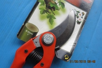 ขายกรรไกรตัดกิ่งไม้BAHCO MADE IN FRANCE.ใหม่เก่าเก็บ