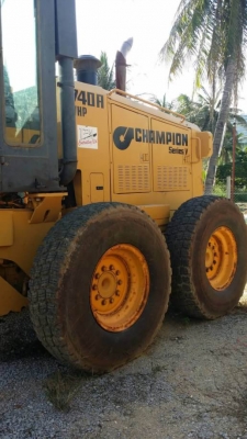 รถเกรด แชมเปี้ยน 740A ชั่วโมงงาน18000. รถนำเข้าสภาพเดิมๆ