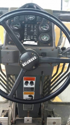 รถเกรด แชมเปี้ยน 740A ชั่วโมงงาน18000. รถนำเข้าสภาพเดิมๆ