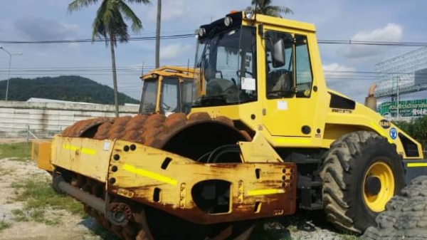 รถบดล้อหนาม Bomag รถนำเข้า ชั่วโมงงาน 6000