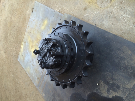 ขาย ตัวเดิน KOMUTSU PC200-7 ราคา 80000 บาท