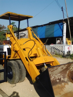 ขายรถตัก 1 คิว ดีเซล 160000 บาท