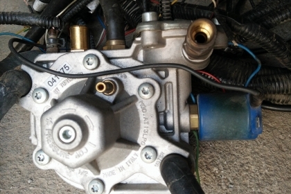 ขาย ชุดแก๊สหัวฉีด versus 4 สูบ ครบชุด 4500 บาท พร้อมถังแค๊ปซูล 58 L. อุปกรณ์ครบ