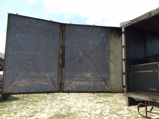 ขายตู้แห้ง10 บานไม่มีเสากลาง , ยาว 7.35 กว้าง2.45สูง2.45 ขาย50000ุบาทครับหรือแลกกับกระบะเหล็ก7.2เมตรขึ้นไปใครมีลองเสนอมาครับ