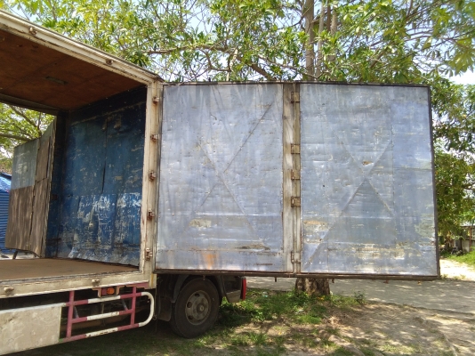 ขายตู้แห้ง10 บานไม่มีเสากลาง , ยาว 7.35 กว้าง2.45สูง2.45 ขาย50000ุบาทครับหรือแลกกับกระบะเหล็ก7.2เมตรขึ้นไปใครมีลองเสนอมาครับ