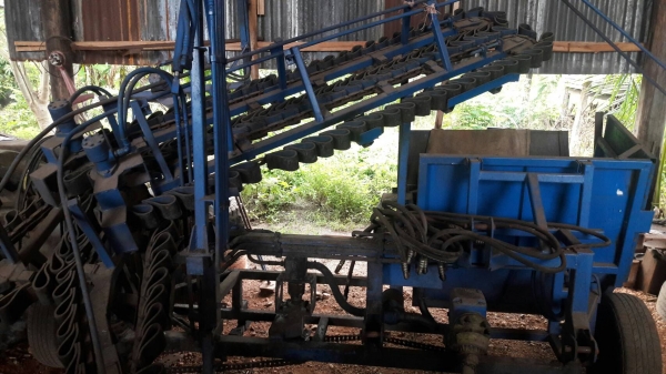 เครื่องตัดอ้อย แบบวางกอง ต่อพ่วงรถแทรคเตอร์