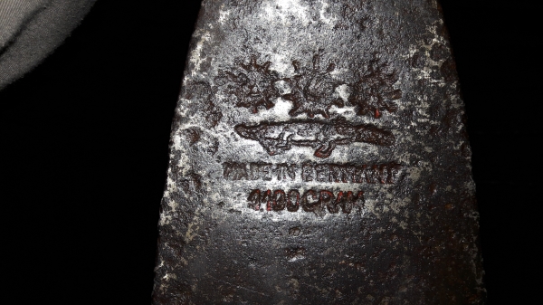 ขายจอบหงอนโบราณตราจระเข้สามดาว Made in Germany.