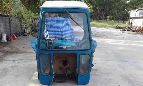 ขายเก๋งรถไถ  ตามสภาพ