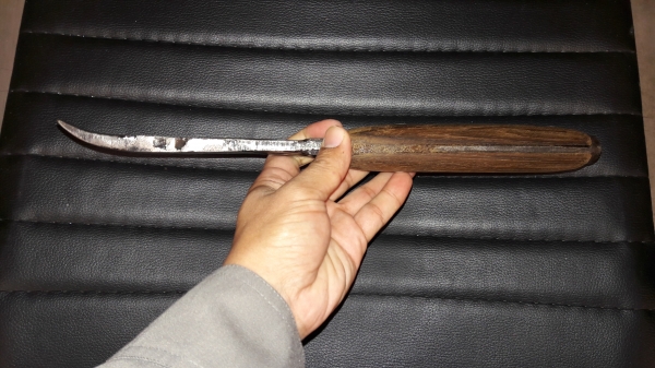 ขายขวานหัวค้อนหงอนงานเก่าด้ามไม้ตราปลากระโทงงานเก่าๆ