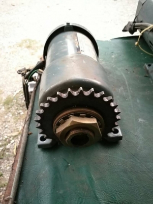 ขาย1500บ.ส่งฟรี 083-2000058 ID: line832923 มอเตอร์เกียร์ทดยี่ห้อ Nissei จากญี่ปุ่นขนาด200W. ทดแล้วหมุนที่ 28 รอบ/นาที มีกำลังขับเยอะมากๆ ใช้ไฟบ้าน220V.ได้ พร้อมต่อใช้งานให้